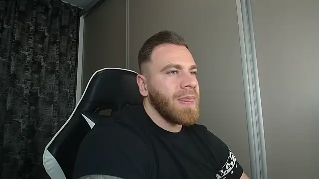 Snapshot of Thori92 chatting on February 2026 05:46:02 PM Thori92 online show from February 2026 05:46:02 PM