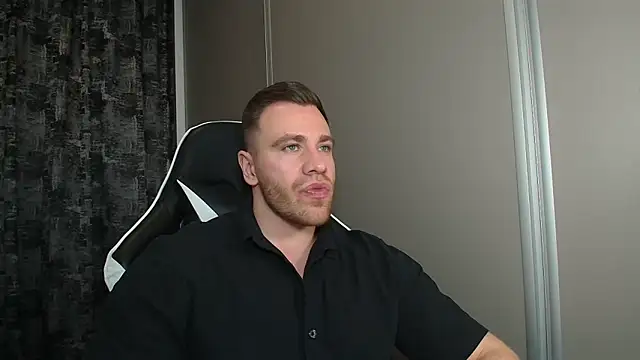 Snapshot of Thori92 chatting on March 2026 05:42:02 PM Thori92 online show from March 2026 05:42:02 PM