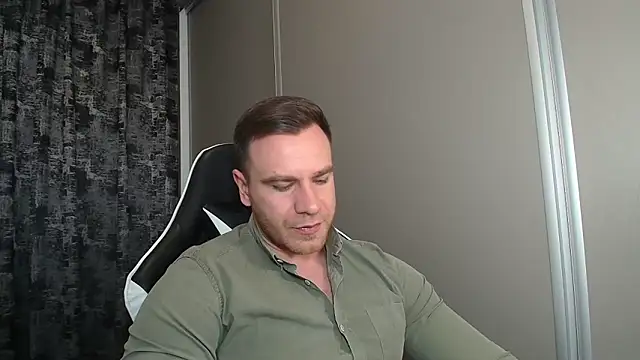 Thori92 online show from April 2026 11:28:02 AM