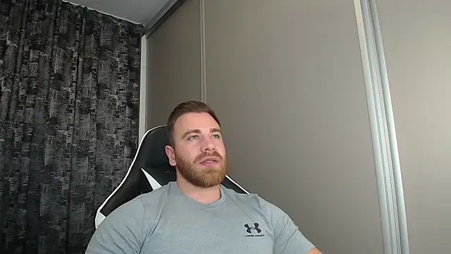 Thori92 online show from November 2025 06:44:02 PM