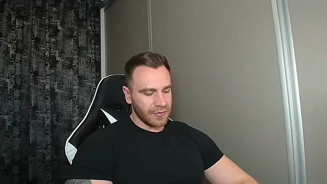 Thori92 online show from April 2026 05:52:02 PM