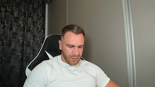 Snapshot of Thori92 chatting on July 2026 06:38:02 PM Thori92 online show from July 2026 06:38:02 PM