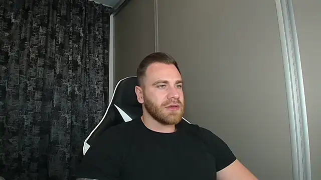 Thori92 online show from October 2025 06:07:01 PM