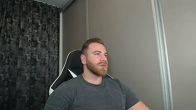 Thori92 online show from November 2025 06:44:01 PM