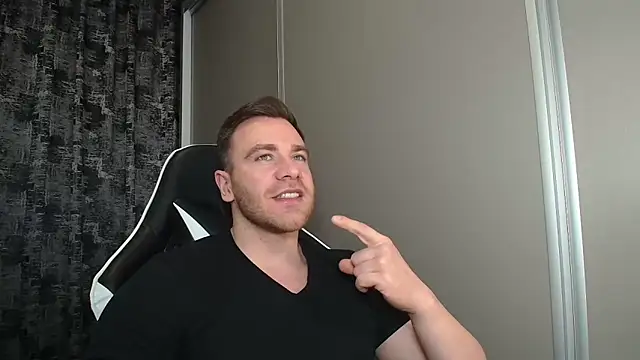 Thori92 online show from April 2026 05:37:01 PM