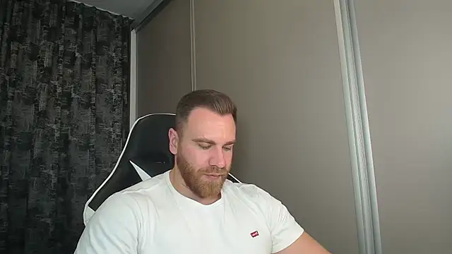 Thori92 online show from November 2025 06:34:01 PM