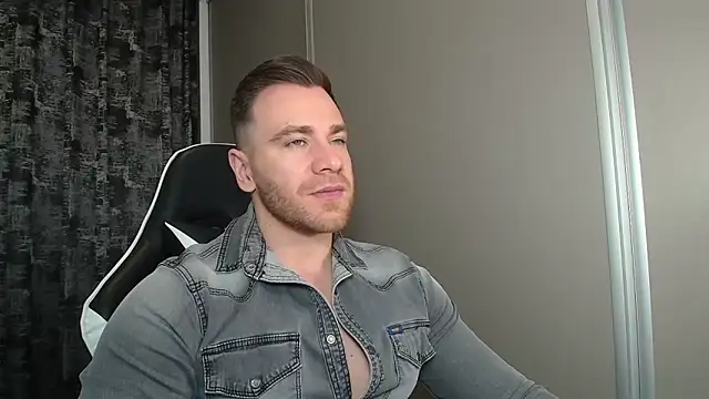 Thori92 online show from March 2026 12:18:02 PM