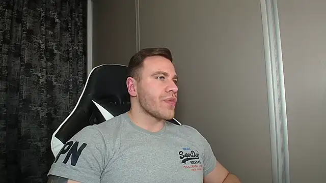 Snapshot of Thori92 chatting on February 2026 08:19:02 PM Thori92 online show from February 2026 08:19:02 PM