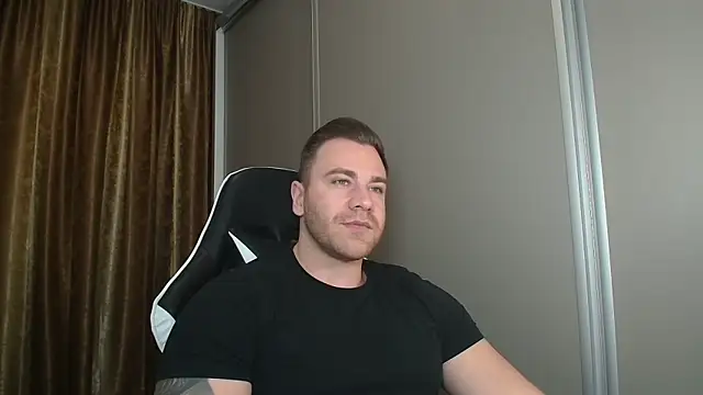 Thori92 online show from December 2025 01:06:02 PM