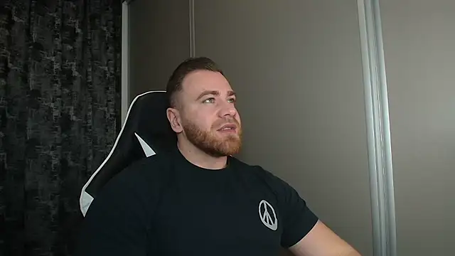 Snapshot of Thori92 chatting on January 2026 03:37:01 PM Thori92 online show from January 2026 03:37:01 PM