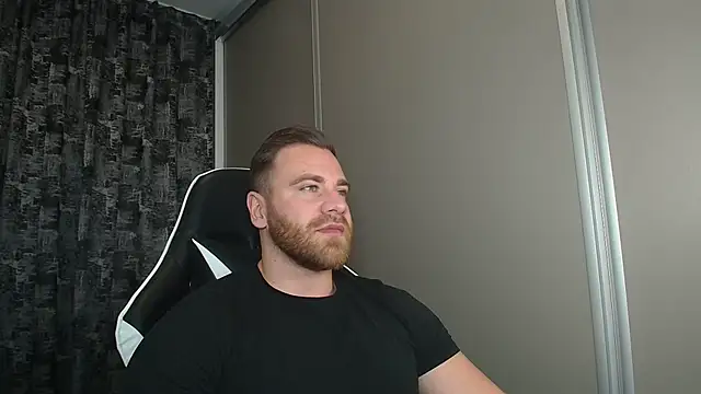 Thori92 online show from October 2025 05:54:01 PM