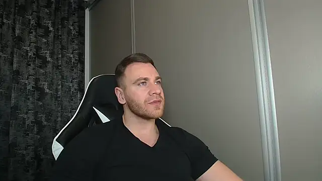 Thori92 online show from March 2026 07:17:01 PM