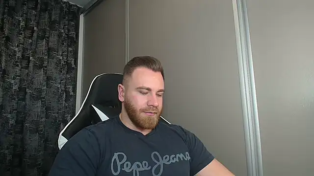 Thori92 online show from December 2025 05:44:01 PM