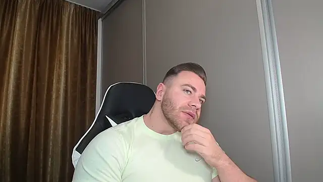 Thori92 online show from December 2025 11:56:01 AM