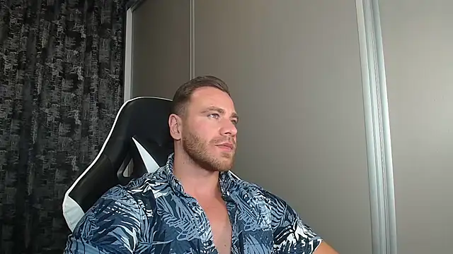 Snapshot of Thori92 chatting on July 2026 06:20:01 PM Thori92 online show from July 2026 06:20:01 PM