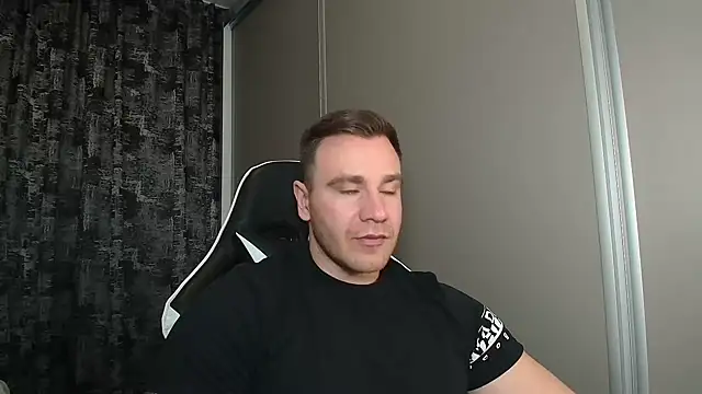 Snapshot of Thori92 chatting on February 2026 06:31:01 PM Thori92 online show from February 2026 06:31:01 PM