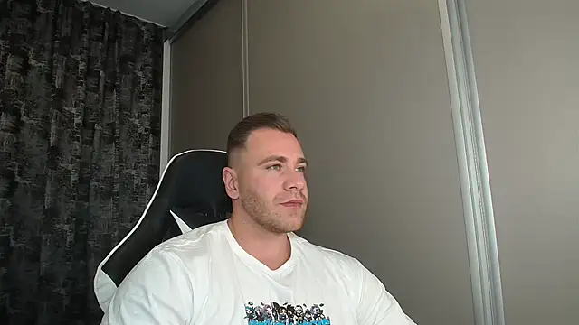 Thori92 online show from September 2025 05:08:01 PM