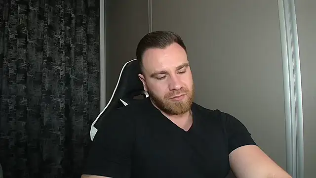 Snapshot of Thori92 chatting on January 2026 07:12:01 PM Thori92 online show from January 2026 07:12:01 PM