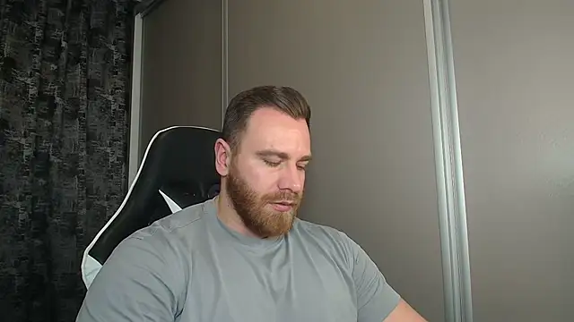 Snapshot of Thori92 chatting on February 2026 05:46:01 PM Thori92 online show from February 2026 05:46:01 PM