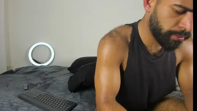 sweatyhairypig23 online show from February 2026 11:51:01 PM