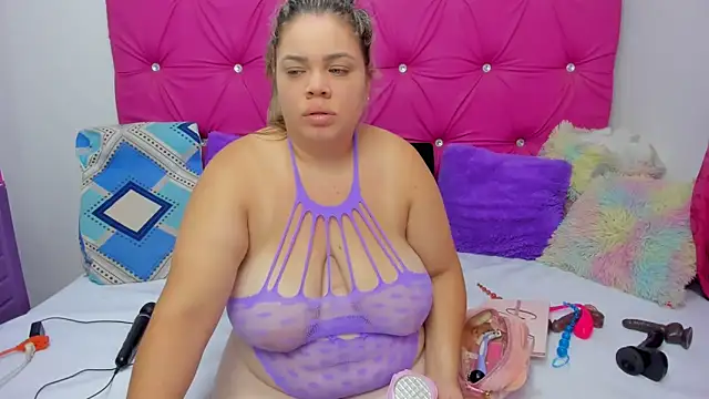 VivianPorto online show from May 2026 12:57:01 PM