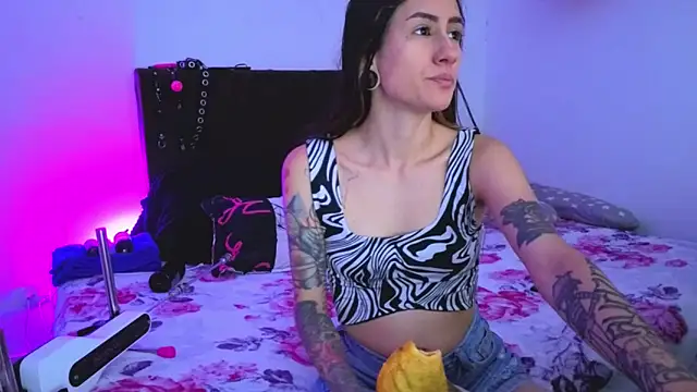 Snapshot of I_am_kim chatting on March 2026 02:18:02 AM I am kim online show from March 2026 02:18:02 AM