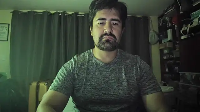 Snapshot of VonDoomdelToro chatting on May 2026 06:45:02 AM VonDoomdelToro online show from May 2026 06:45:02 AM