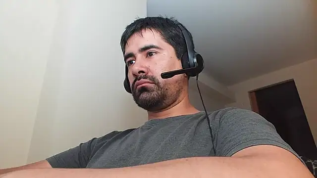 VonDoomdelToro online show from February 2025 01:45:02 AM