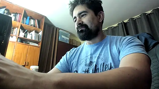 VonDoomdelToro online show from December 2024 08:30:02 AM