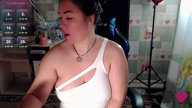 Korolek12 online show from November 2025 05:52:02 AM