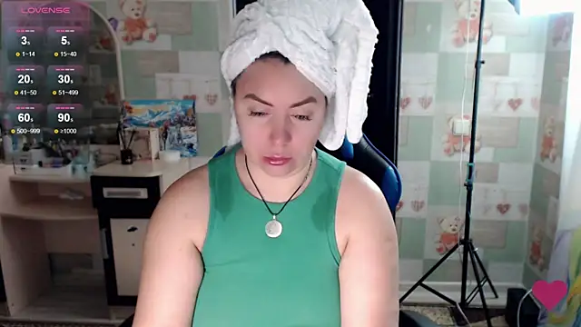 Korolek12 online show from December 2025 04:58:02 AM