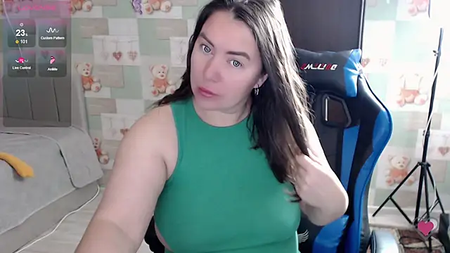 Snapshot of Korolek12 chatting on May 2026 02:17:01 AM Korolek12 online show from May 2026 02:17:01 AM