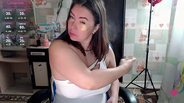 Korolek12 online show from November 2025 04:56:01 AM