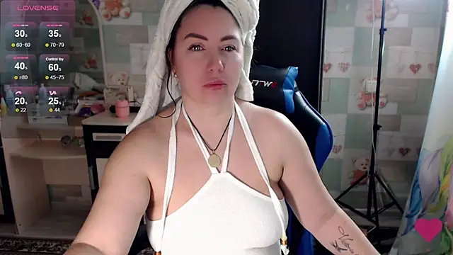 Korolek12 online show from October 2025 04:54:01 AM