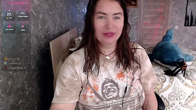 Snapshot of Korolek12 chatting on May 2026 05:49:02 AM Korolek12 online show from May 2026 05:49:02 AM