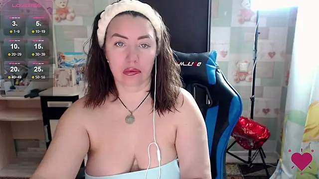 Korolek12 online show from December 2025 05:35:02 AM