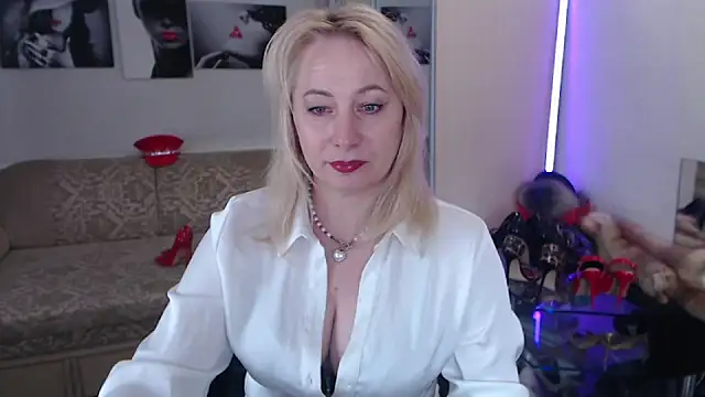MistressMilfa online show from February 2026 10:04:02 AM