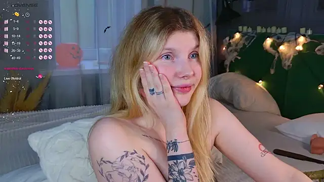 Snapshot of _aleksa_ chatting on November 2025 07:02:02 AM aleksa online show from November 2025 07:02:02 AM