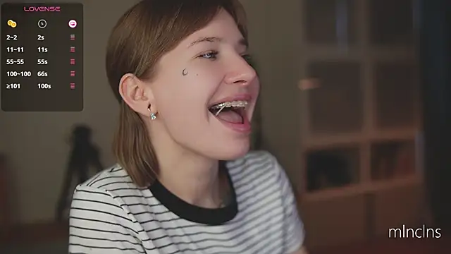 melanielwithu online show from April 2026 05:30:01 PM