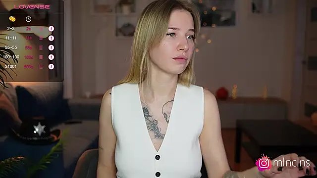 melanielwithu online show from October 2025 11:18:01 AM