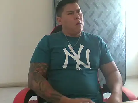 Snapshot of pablonat88 chatting on November 2025 01:45:02 PM pablonat88 online show from November 2025 01:45:02 PM