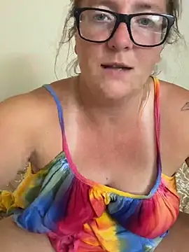 Lizzyloo online show from April 2026 01:24:02 AM