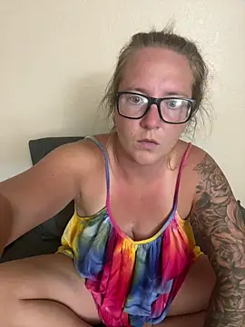 Snapshot of Lizzyloo chatting on June 2026 10:55:01 PM Lizzyloo online show from June 2026 10:55:01 PM