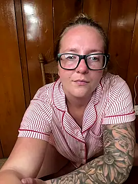 Lizzyloo online show from October 2025 09:46:01 PM