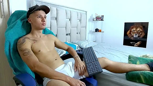 Andrew lovely18 online show from March 2026 09:19:01 PM