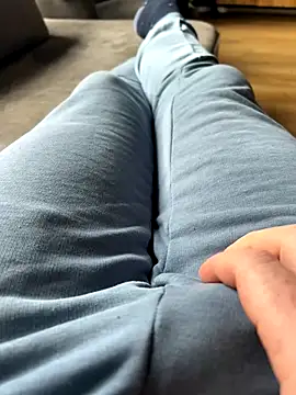 Mark3706 online show from October 2025 12:52:01 PM