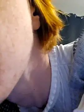 Snapshot of Mymiesexy chatting on February 2025 09:31:02 PM Mymiesexy online show from February 2025 09:31:02 PM