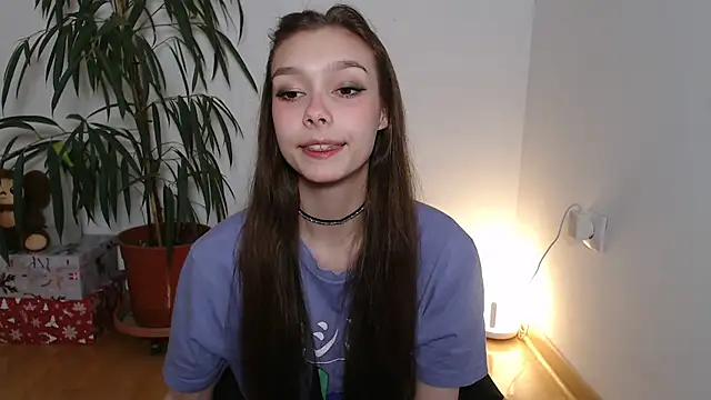 Snapshot of Michelle_Melnss chatting on December 2024 07:05:01 AM Michelle Melnss online show from December 2024 07:05:01 AM