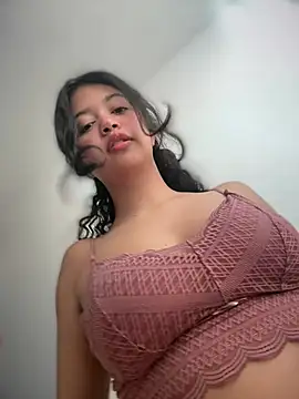 Peach Girll online show from May 2026 04:14:01 PM