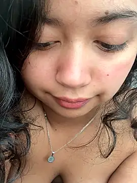 Peach Girll online show from March 2026 03:12:01 PM